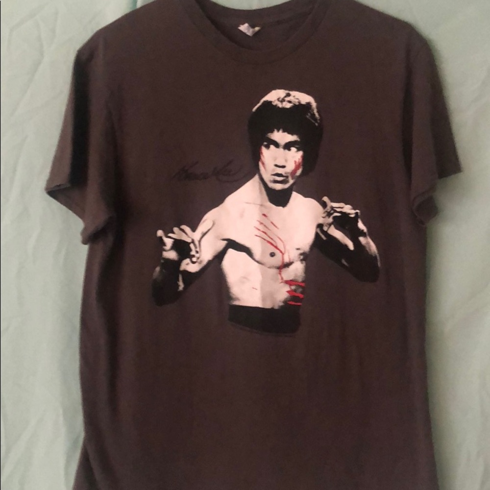 Tee shirt